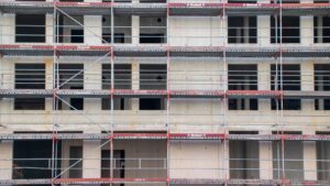 Gerüst mieten: Kosten, Pflichten, Abnahme & Genehmigung